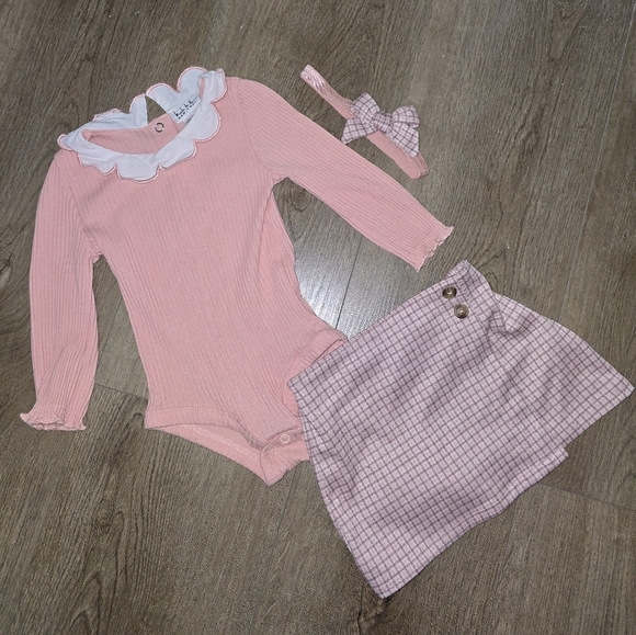 Nicole Miller Other - Nicole Miller Pink and White Baby Bodysuit